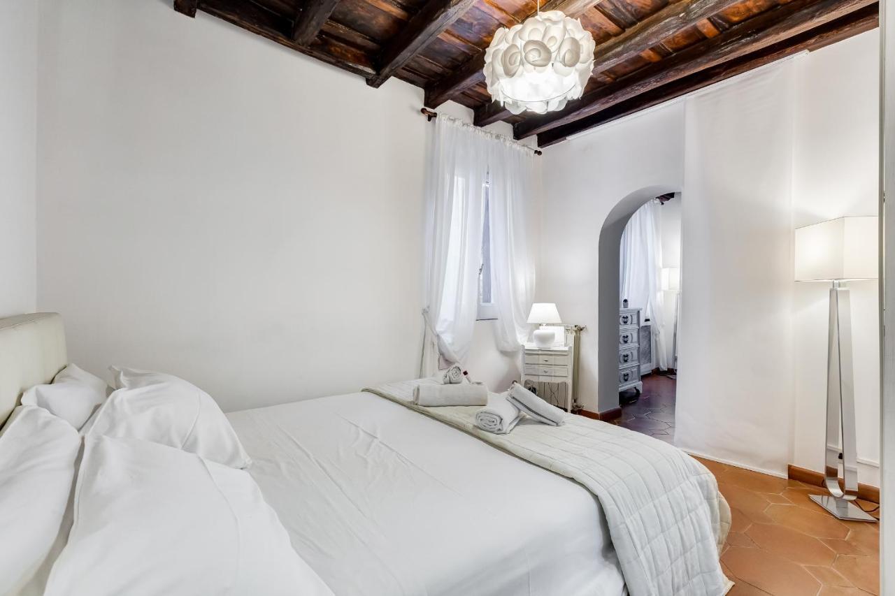Appartamento White Coronari Roma